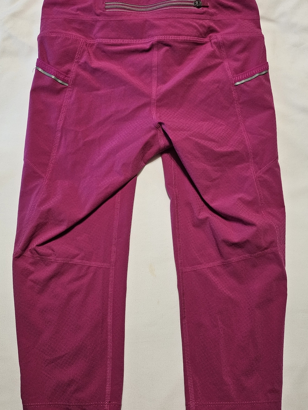 Athleta Dobby Be Free Knickers Magenta Cinch Performance Workout Capri Leggings - Picture 8 of 9